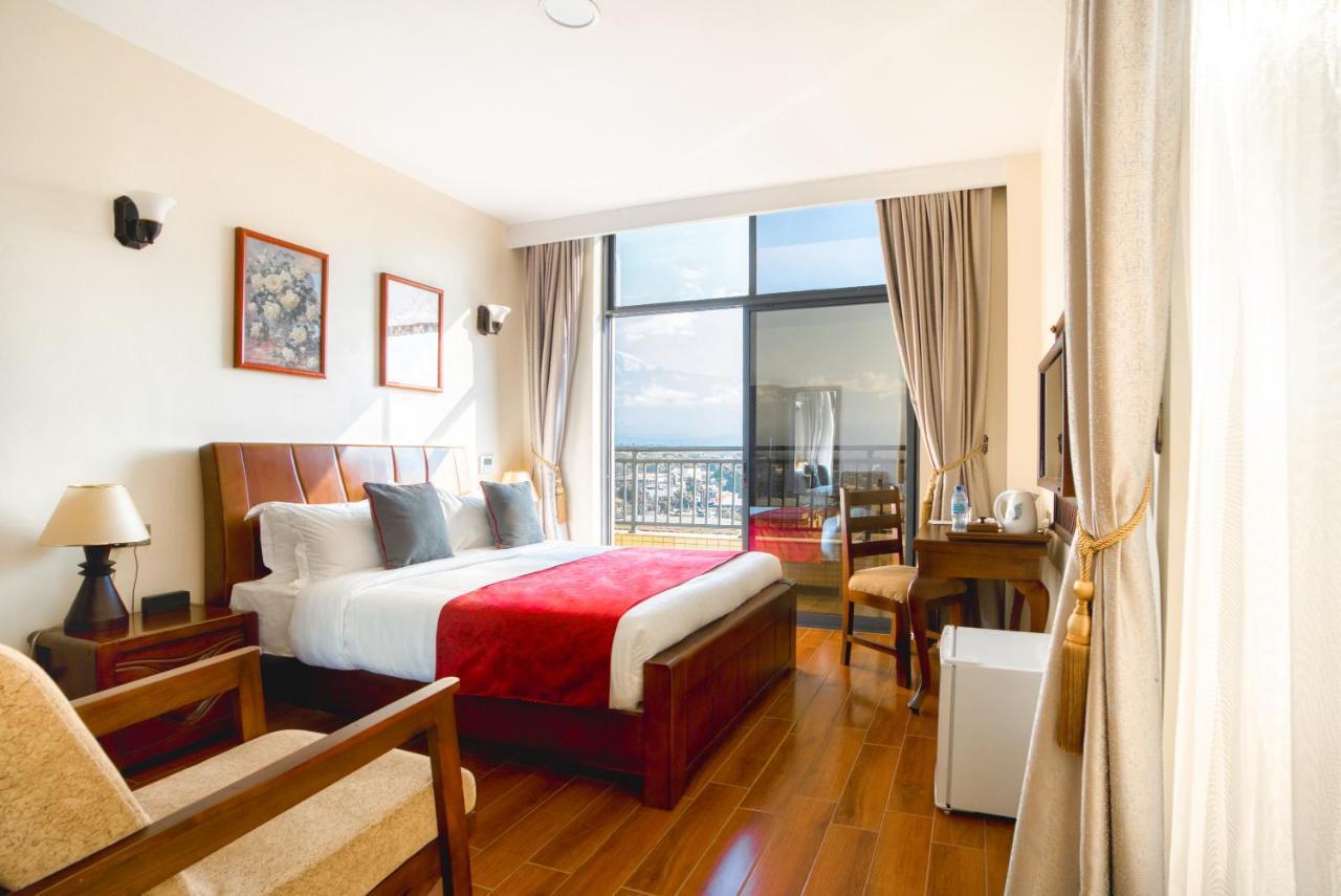 Kibo Palace Hotel Moshi Luaran gambar